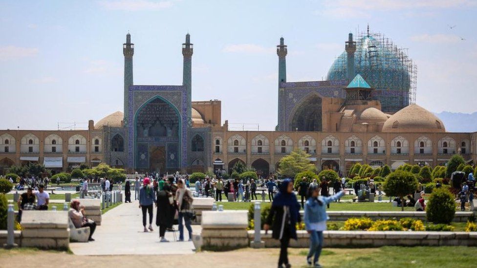 Mengenal Keindahan Kota Isfahan, Permata Persia Kuno hingga Pusat Reaktor Nuklir di Iran Dirudal Israel