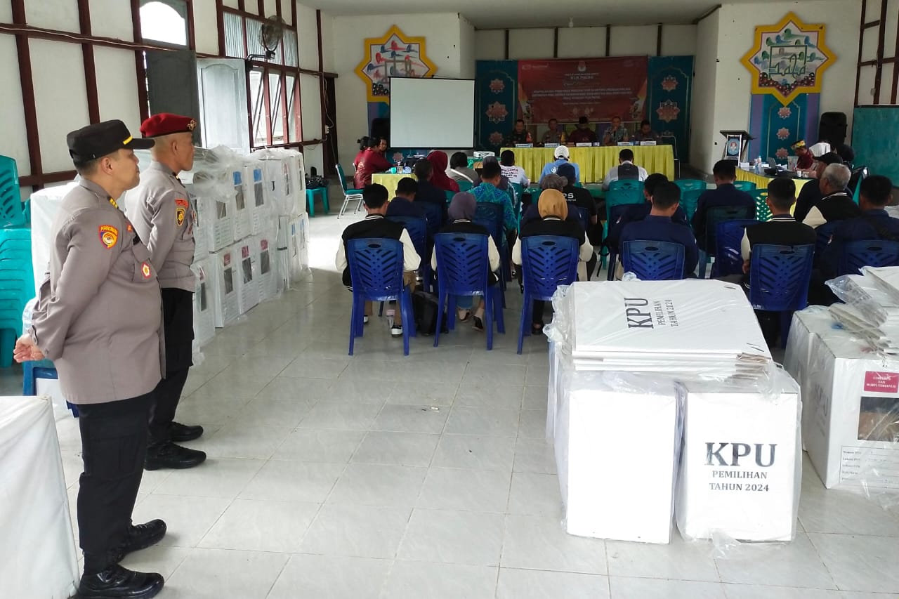 Bersama Kodim 1207, Polres Kubu Raya Pastikan Pleno Berjalan Lancar