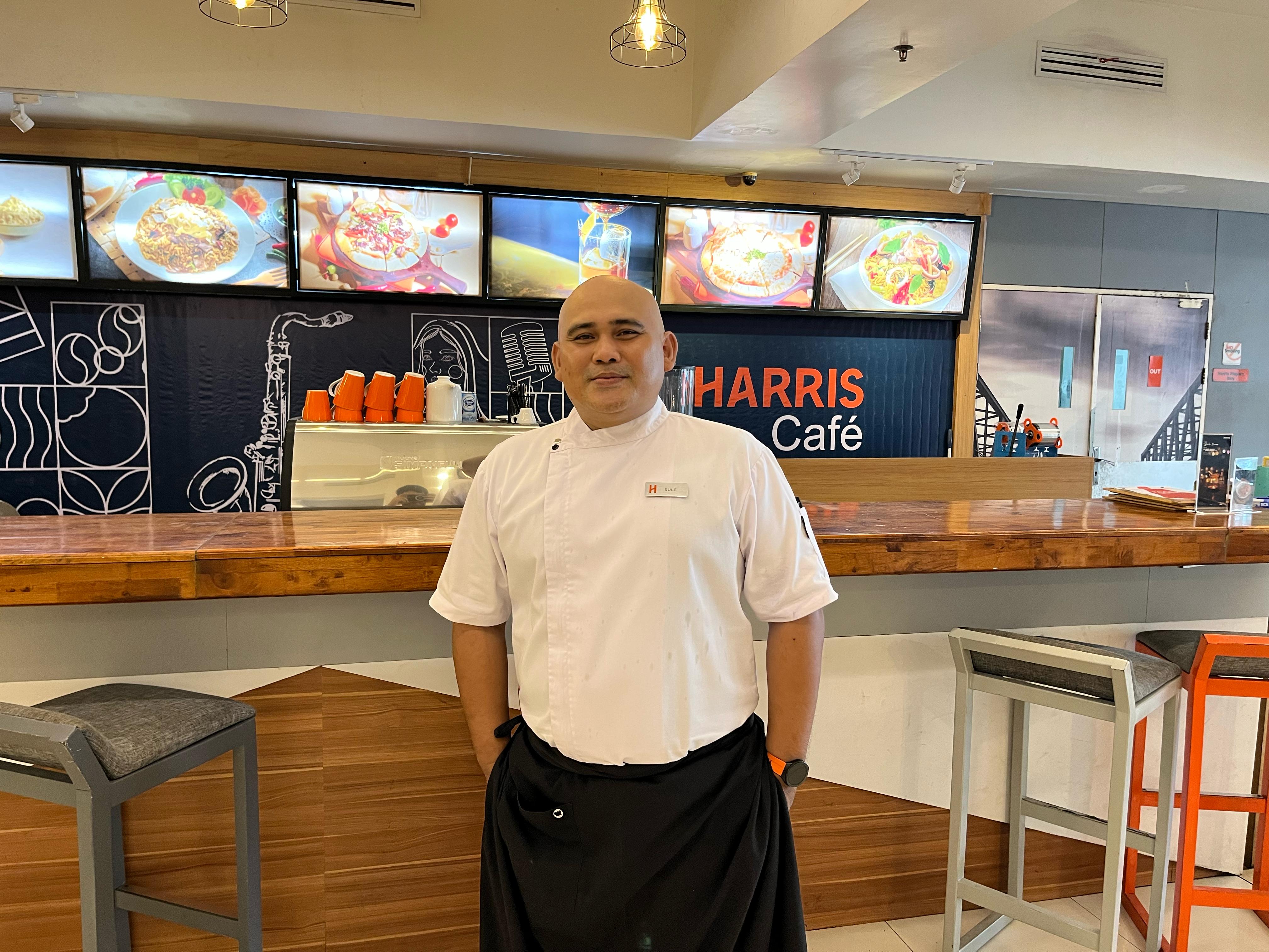 Mengenal Chef Sule: Dibalik Menyalanya Dapur Harris Hotel Pontianak