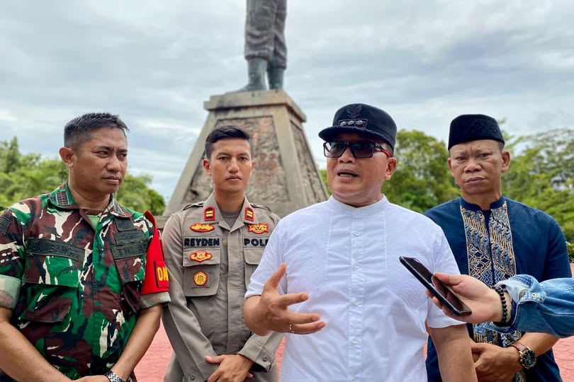 Bupati Sujiwo Target Pekan Depan Tugu Alianyang Resmi Jadi Ruang Publik