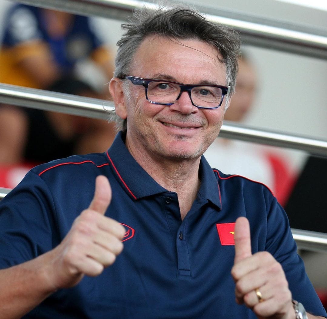 Mantan Pelatih Timnas Vietnam, Philippe Troussier Masuk Calon Dirtek PSSI?