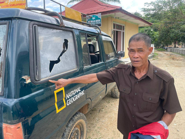 Miris! Kades di Sintang Dilaporkan Usai Ancam dan Rusak Mobil Warga