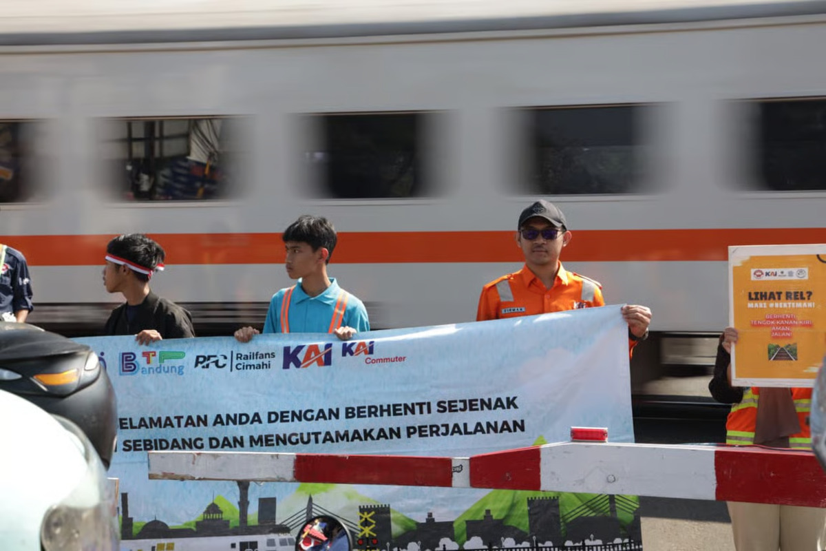 Daop 2 Bandung Himbau Keselamatan: Pengguna Jalan Wajib Berhenti Sesaat Sebelum Melintasi Perlintasan Sebidang