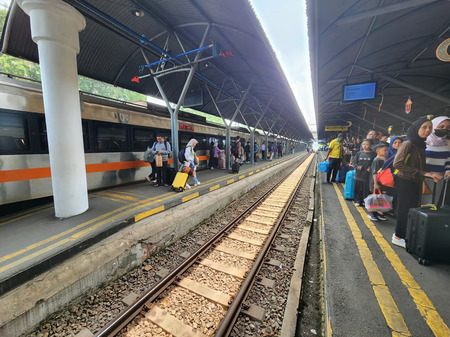 Lebih Dari 123 Ribu Pelanggan Gunakan KA di Daop 8 Surabaya Pada Libur Panjang Peringati Jumat Agung dan Hari