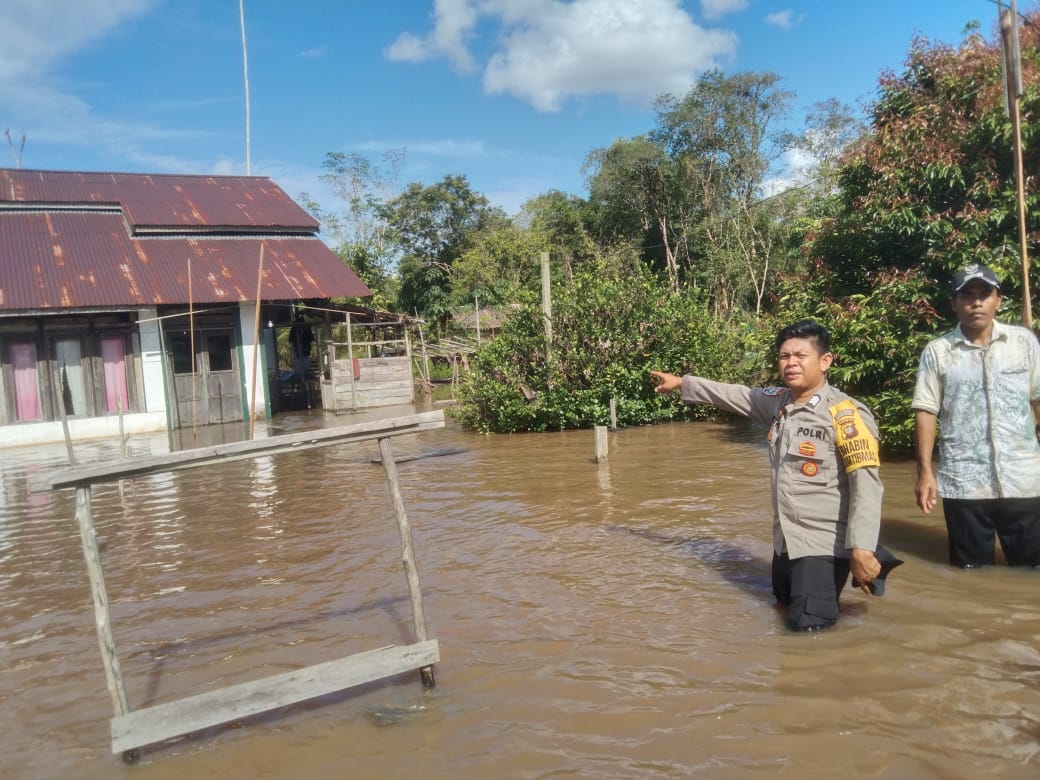 Polsek Kuala Mandor B Lakukan Patroli, Berikan Himbauan Waspada Banjir dan Bahaya Listrik