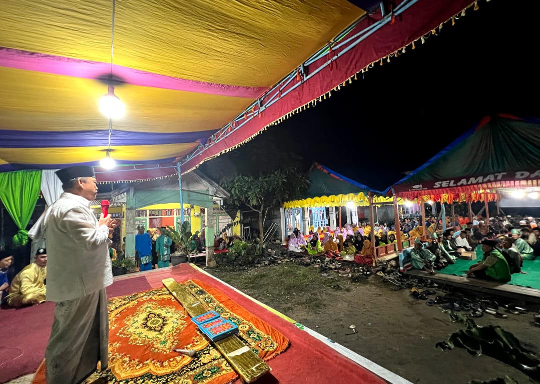 Hadiri Zikir Maulid di Semparuk, Norsan Tuai Pujian Warga Membaur di Tarub