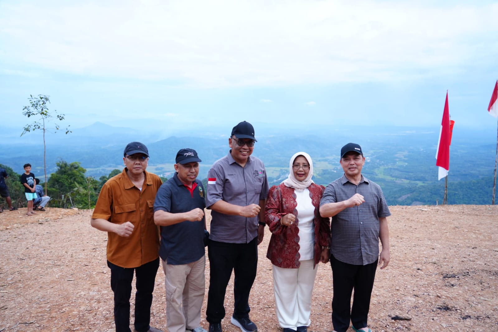 Kunjungi Bukit Raya Sambora, Gubernur Kalbar Dorong Destinasi Wisata Baru Mempawah