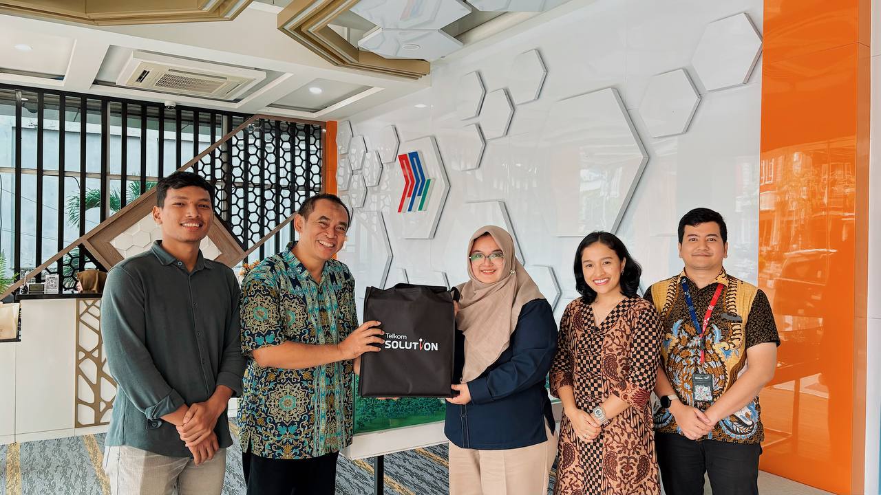 Telkom Apresiasi PT Petro Perkasa Indonesia di Hari Pelanggan Nasional