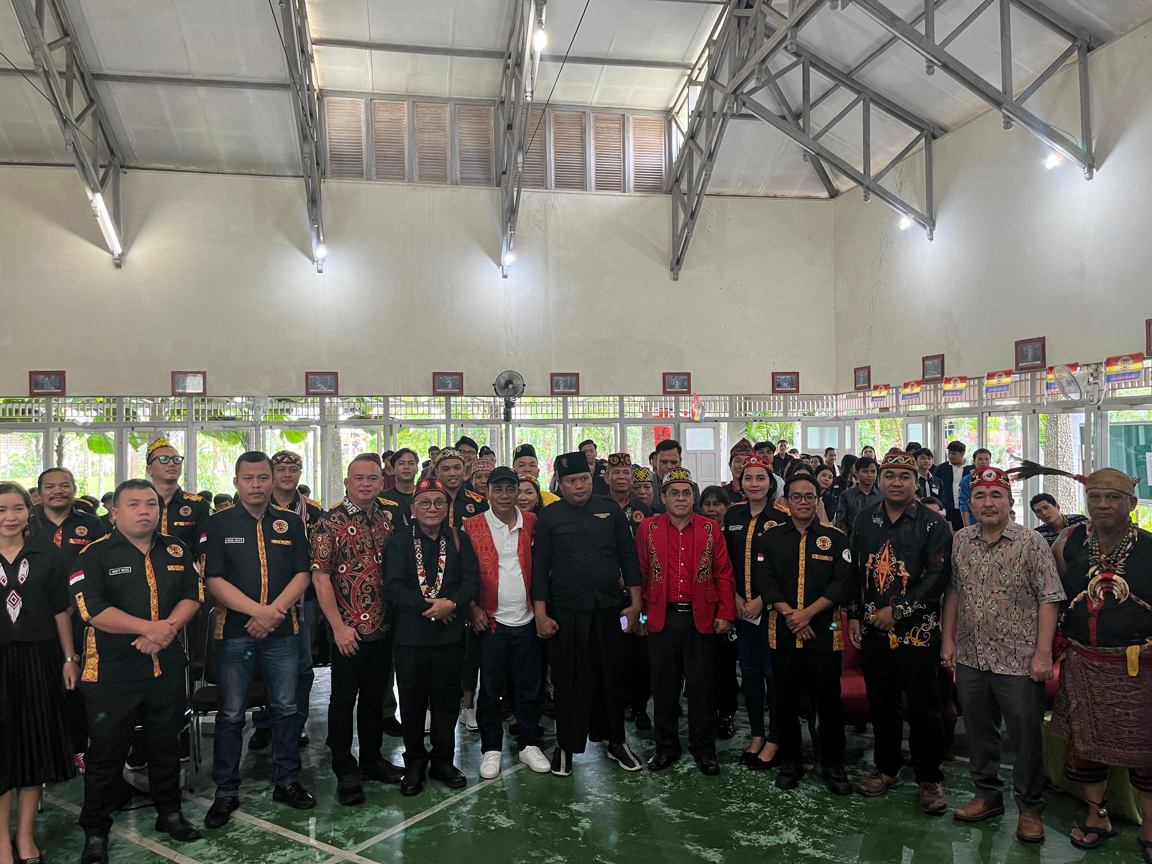 Ketum DAD Lantik Pengurus Baru, Pemuda Dayak Kalbar Siap Jaga Warisan Leluhur