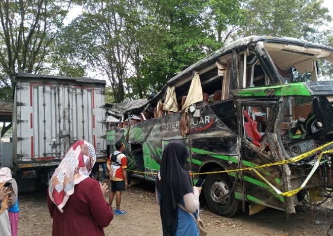 Keluarga Korban Keluhkan Bus Sudah Tua, Kemenhub RI Nyatakan Armada Tidak Berizin