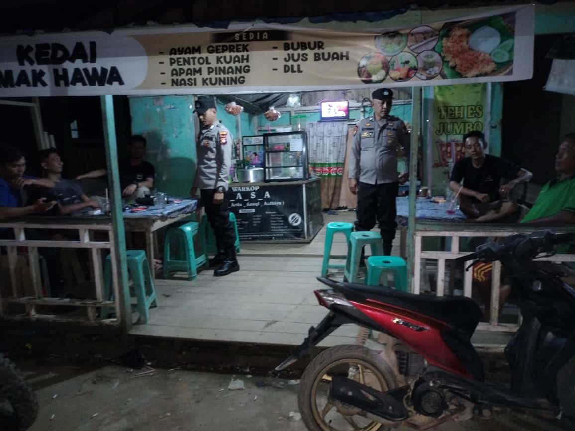 Polsek Menukung Lakukan Patroli Malam Hari Menjelang Nataru