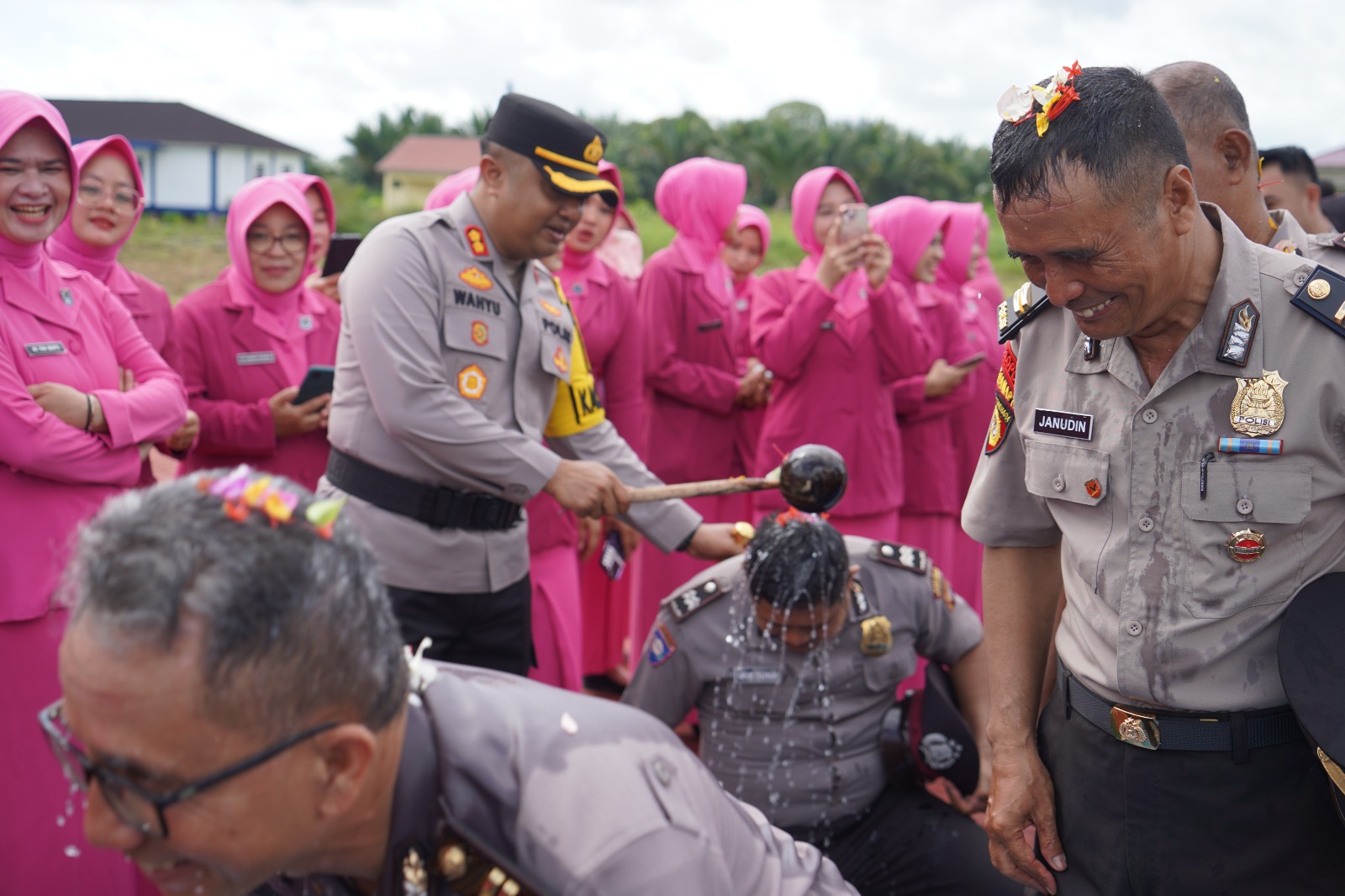 Upacara Korps Raport Polres Kubu Raya, 54 Personel Dapat Kenaikan Pangkat Setingkat Lebih Tinggi