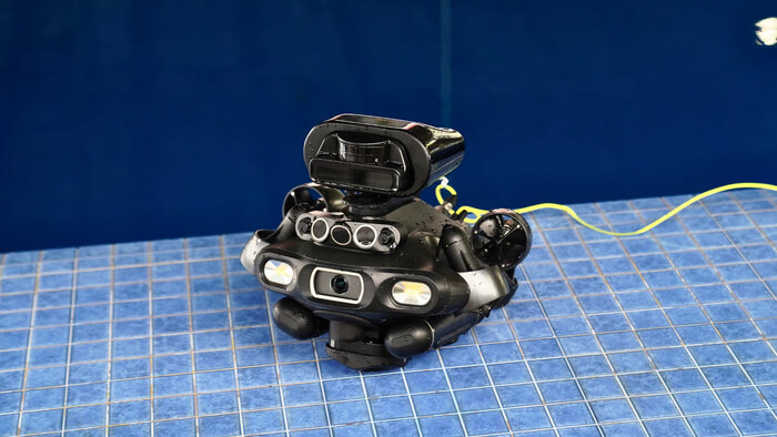 Inspeksi Aset Bawah Laut di Fasilitas Migas dengan FIFISH E-Master