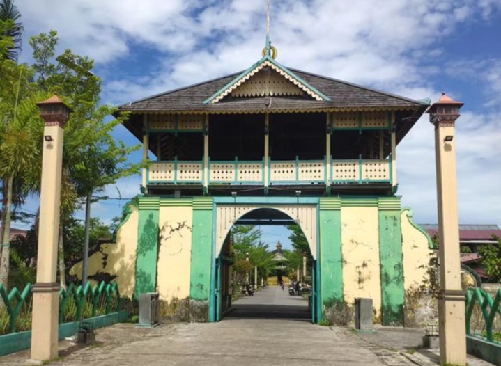 Keraton Kadriah: Memikatnya Keindahan dan Kekayaan Sejarah Pontianak, Kalimantan Barat