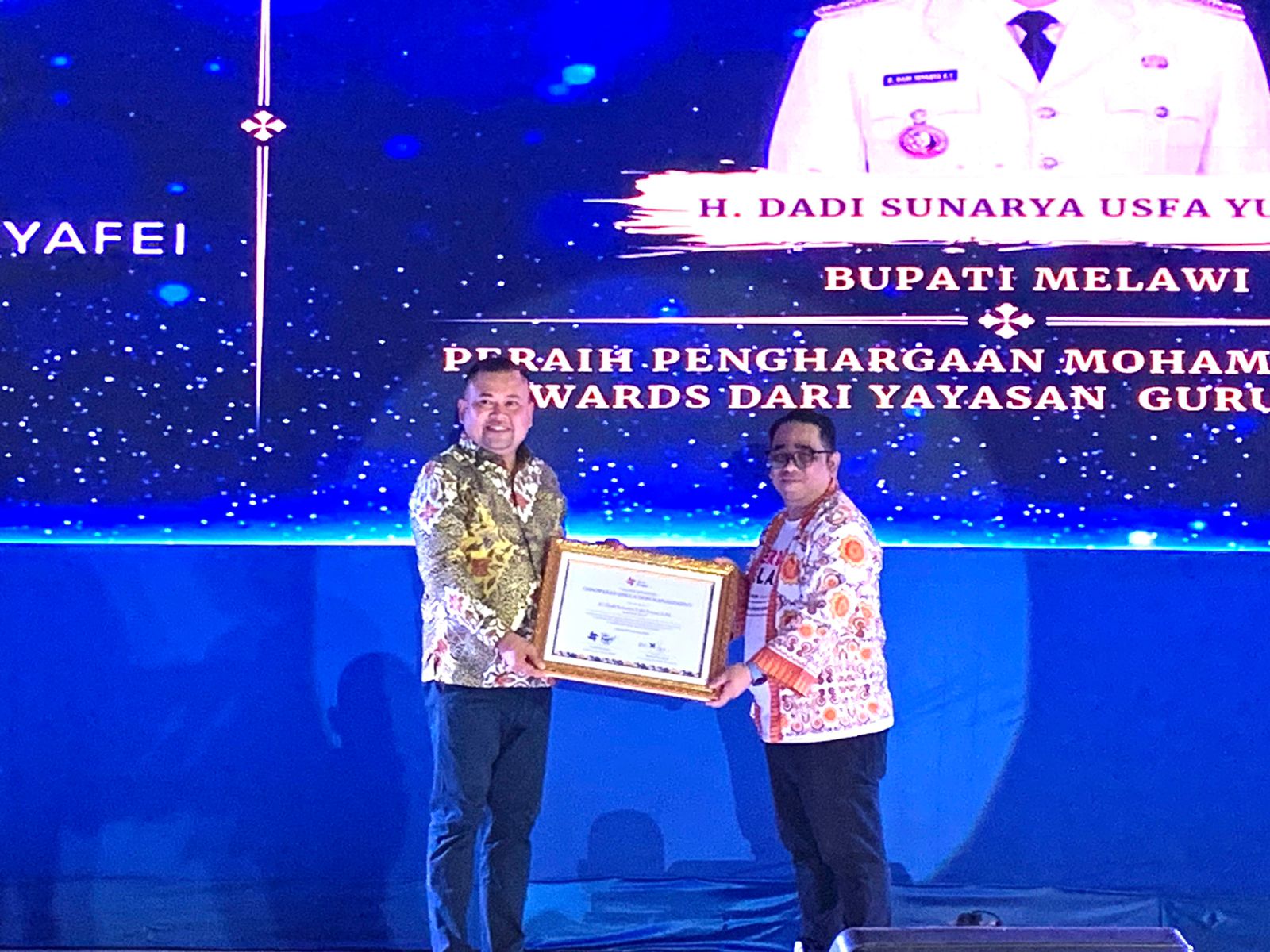 Malam Anugerah Pendidik Kabupaten Melawi, Bupati Dadi Berikan Apresiasi Pemkab Raih Mohammad Syafie Award 