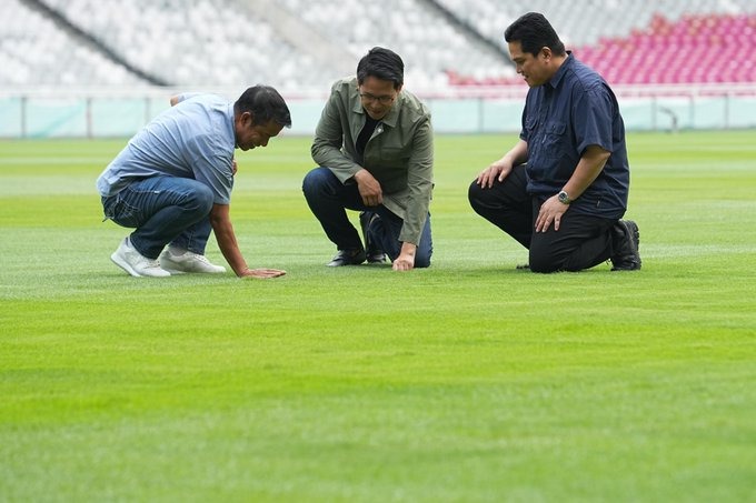 Erick Thohir Tinjau SUGBK, Pastikan Kesiapan Rumput dan Keamanan Jelang Laga Timnas