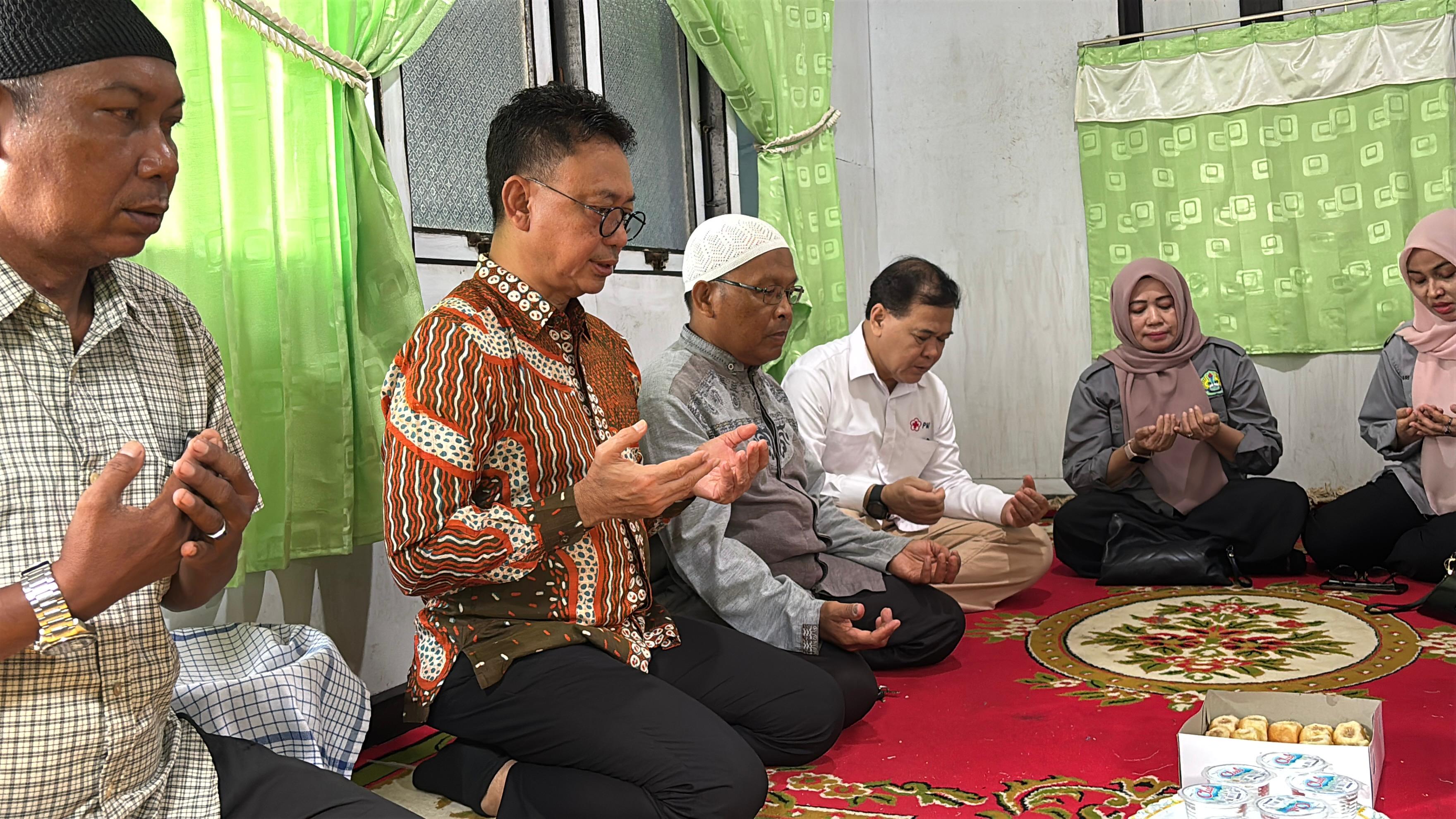 Wali Kota Pontianak Takziah ke Rumah Korban Tronton, Desak Pemindahan Pelabuhan ke Kijing