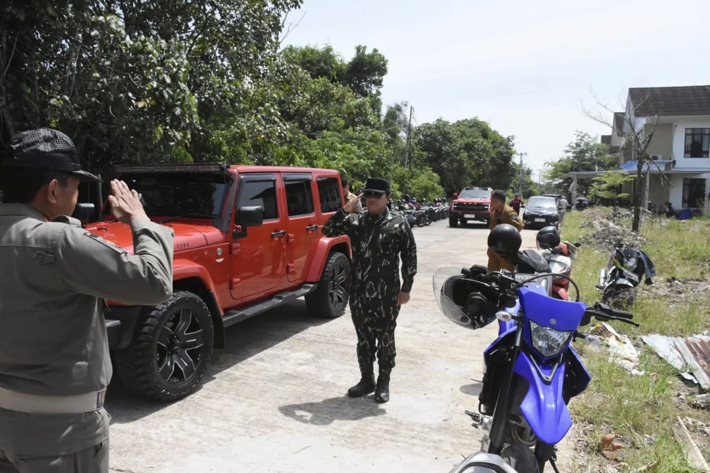 Beri Atensi, Bupati Sujiwo Pimpin Apel Satpol PP Kubu Raya