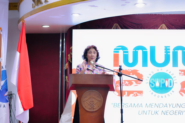 Ibu Susi Pudjiastuti sebagai ketua umum stand up paddle indonesia periode 2025 - 2028