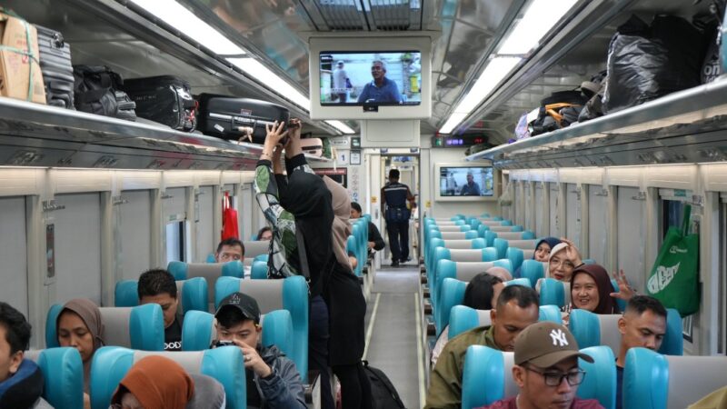 Perempuan Makin Aman dan Nyaman Naik Kereta, KAI Tawarkan Fitur Female Seat Map Di Aplikasi Acces By KAI