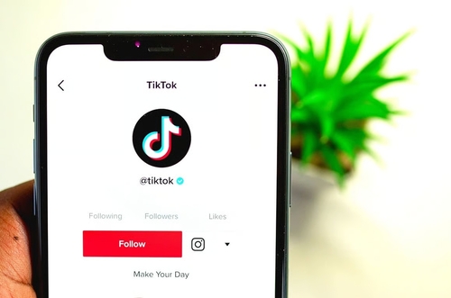 Trik-Trik Psikologi Yang Bisa Dongkrak Jumlah Followers Sosmed