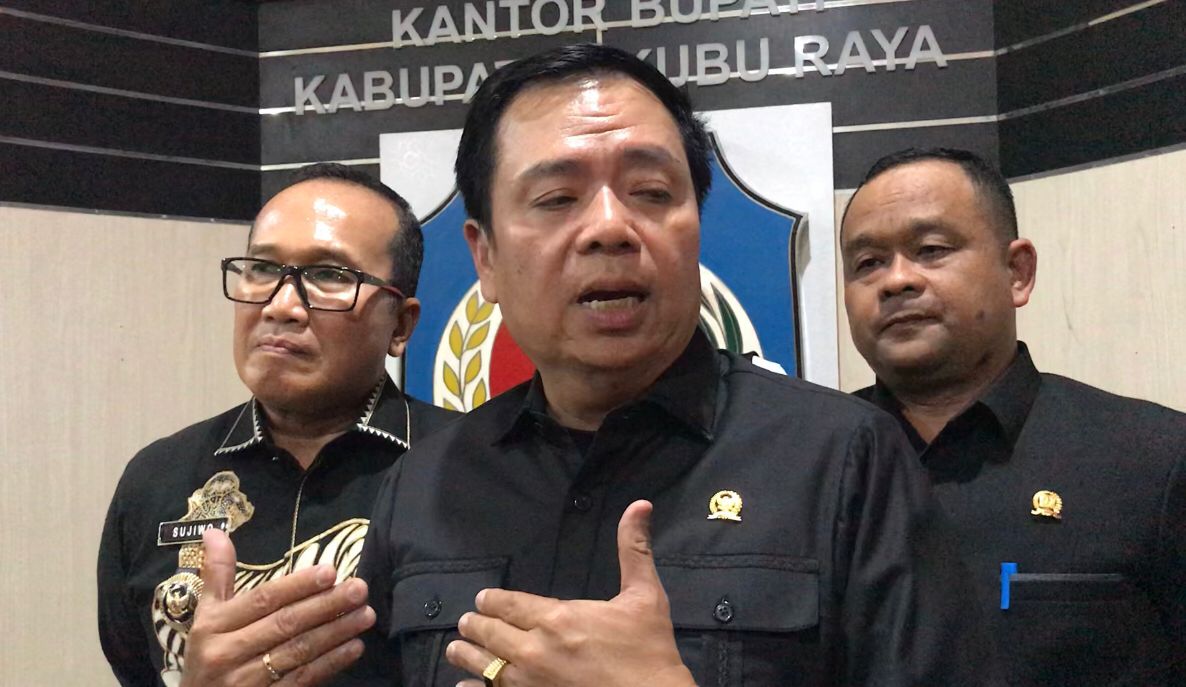 Kunker ke Kubu Raya Didampingi Sujiwo, Lasarus Prioritaskan Penataan Kumuh dan Air Bersih