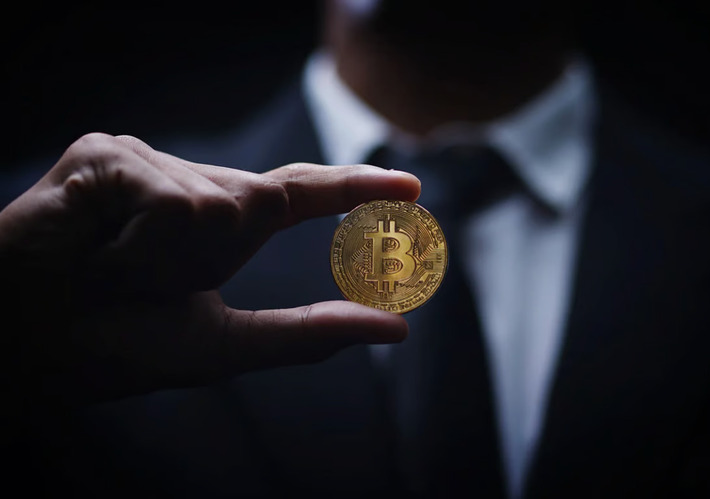 Bitcoin: Solusi Ekonomi Negara atau Alat Transaksi untuk Rakyat?