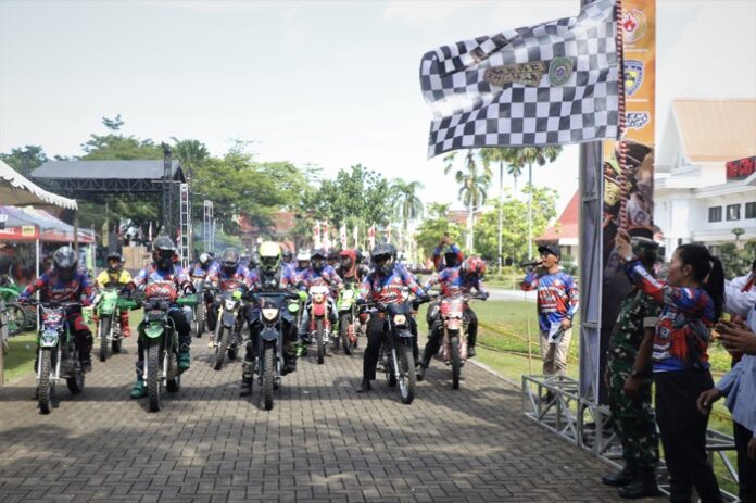 Ratusan Peserta Meriahkan Trabas Wisata Gebyar Hari Jadi ke-24 Kota Singkawang