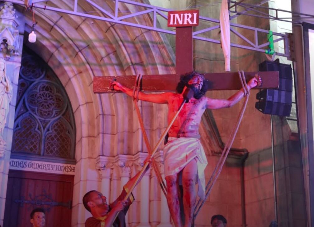 Makna Mendalam Jumat Agung: Antara Narasi Alkitab dan Peringatan Cuaca Ekstrem di Pontianak