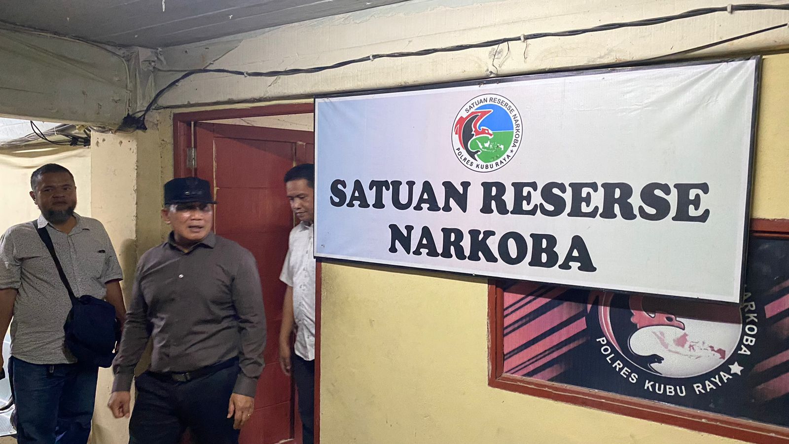 Bupati Sujiwo Tinjau Pelayanan Publik di Mapolres Kubu Raya, Janji Perbaikan Fasilitas