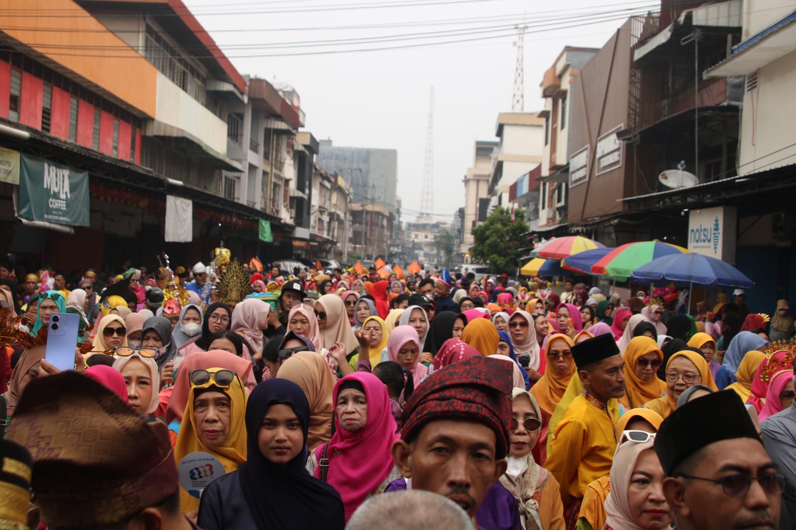 Pawai Melayu Borneo di Pontianak Perkuat Persaudaraan dan Pelestarian Budaya