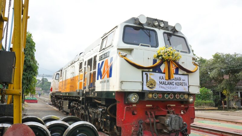 KAI Daop 8 Bersama Komunitas Railfans Malang Raya Peringati 15 Tahun beroperasinya KA Malabar