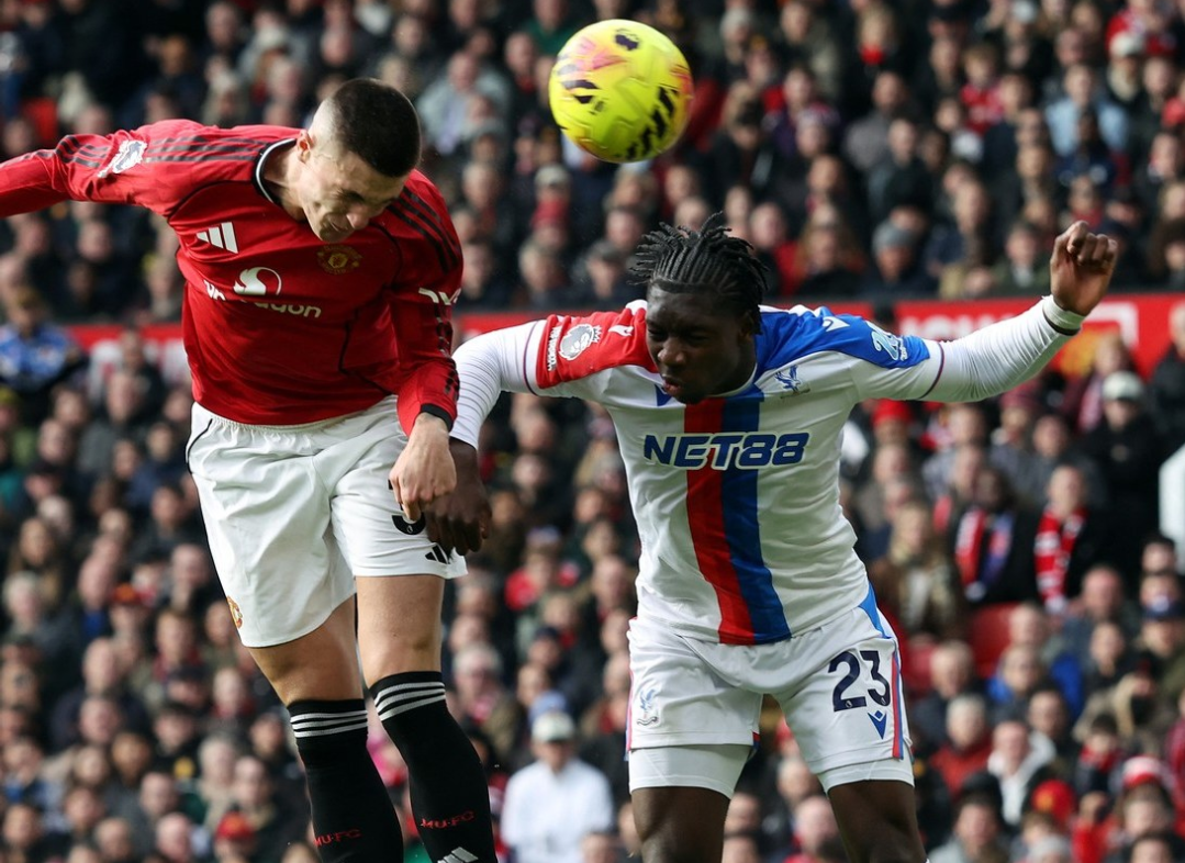 Analisis Taktik MU vs Crystal Palace: Ketika Struktur Pressing Bermasalah, Repetisi Jadi Solusi