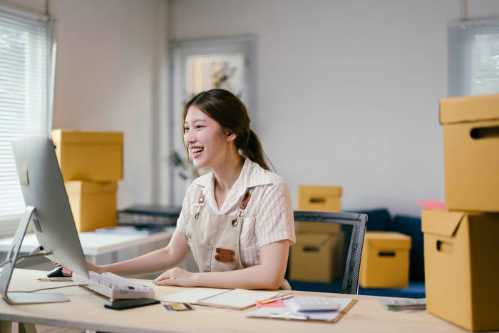 Rute Laut Merah Kacau: Kapan Beralih ke Air Freight untuk Ekspor?