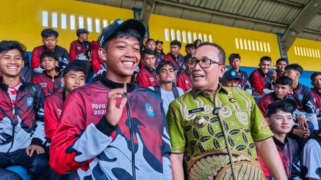 Bupati Sujiwo Beri Bonus untuk Atlet Popda Kubu Raya