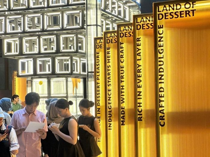 Crazy Dessert Festival di ASHTA District 8