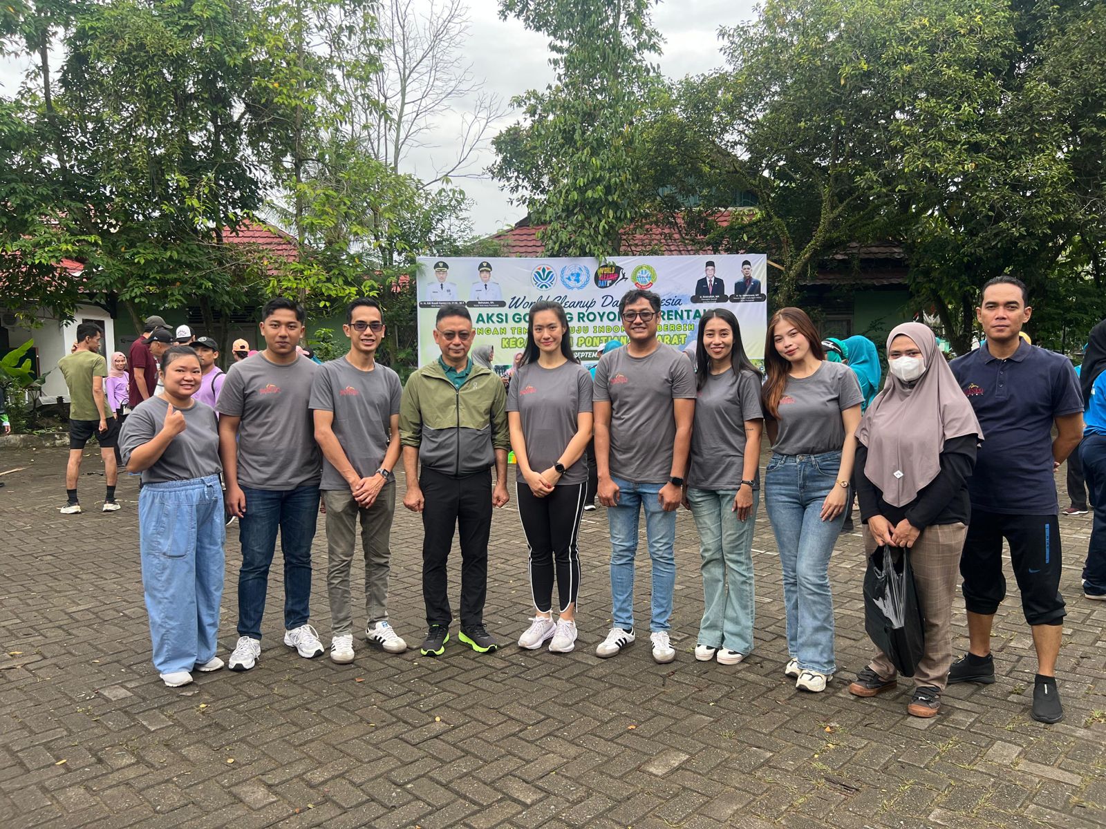 Borneo Hotel Pontianak jadi Satu-Satunya Hotel Ikut World Clean Up Day 2025 Bersama Wali Kota