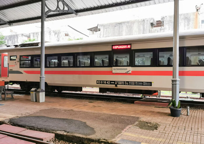 KA Lokal Pangrango Jadi Primadona dan Solusi Masyarakat Selama Musim Liburan dan Akhir Pekan