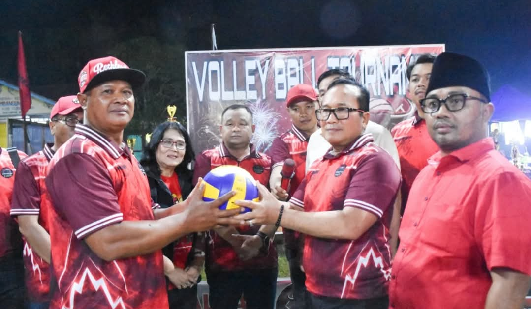 Turnamen Voli Banteng Cup Resmi Dibuka, Bupati Kubu Raya Targetkan Hadiah Rp100 Juta