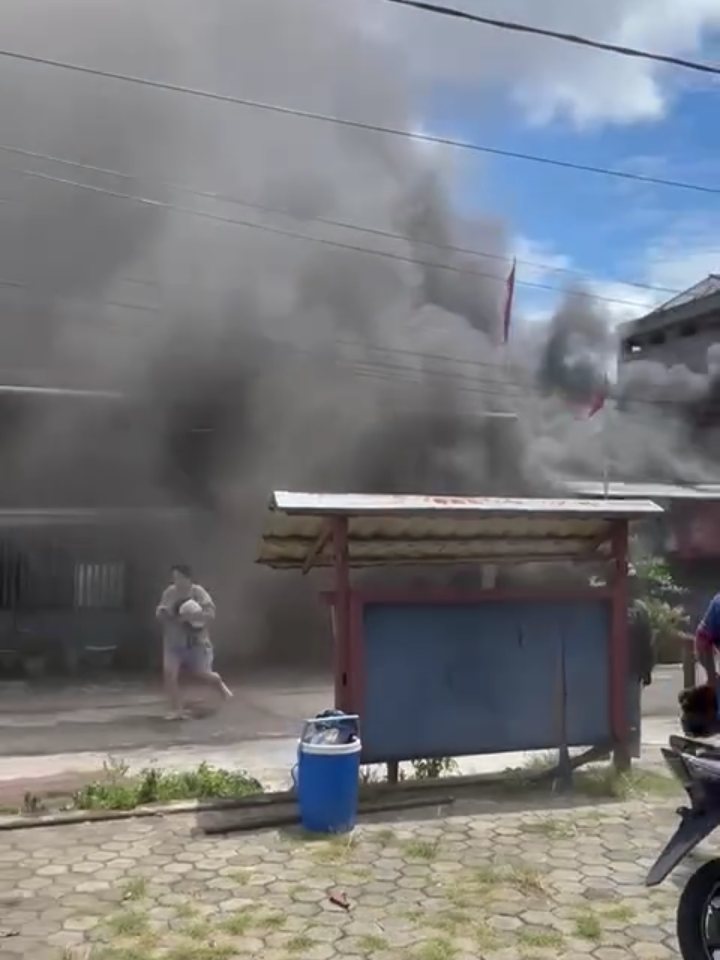 Kebakaran di Parit Baru, Gang Flamboyan 3B. Pemilik Rumah Alami Kerugian Besar