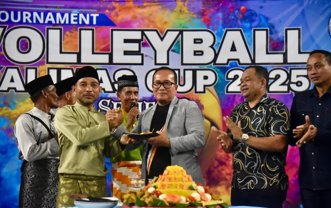 Bupati Kubu Raya Buka Turnamen Bola Voli Kalimas Cup Seri Kedua