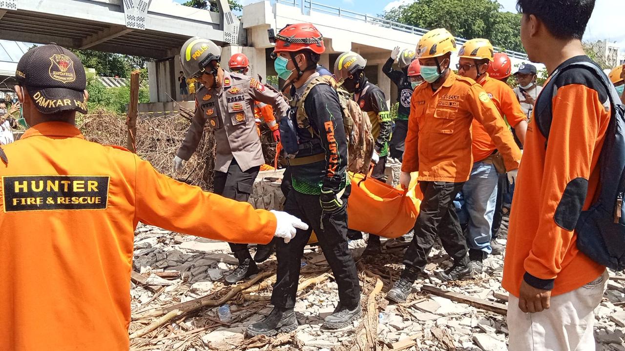 Satu Korban Terakhir Bangunan Runtuh Kota Pontianak Telah Ditemukan