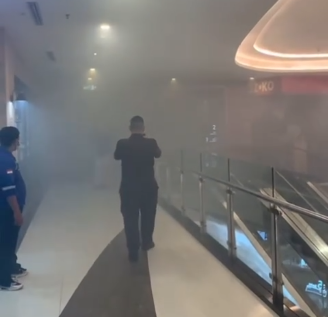 Lift Loading Dock Terbakar, Ayani Mega Mall Ditutup Sementara?