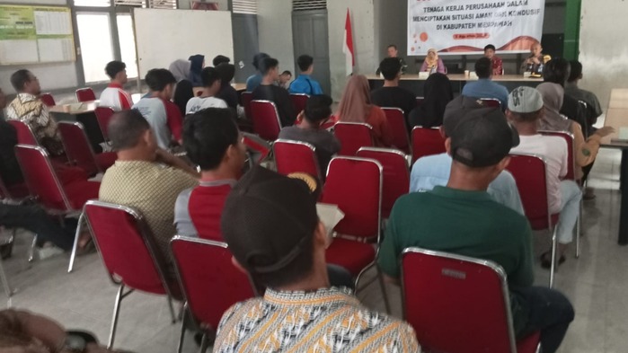 Puluhan Pekerja Perusahaan di Sungai Kunyit Diedukasi untuk Wujudkan Mempawah yang Aman dan Kondusif