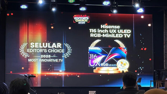 Hisense 116-inch UX ULED RGB-MiniLED TV Raih Penghargaan “Most Innovative TV” 