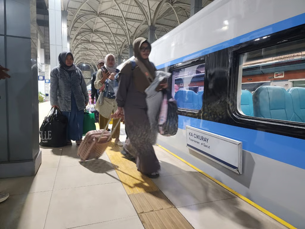 KA Cikuray Favorit dari Daop 2, Gambir dan Yogya Tujuan Utama