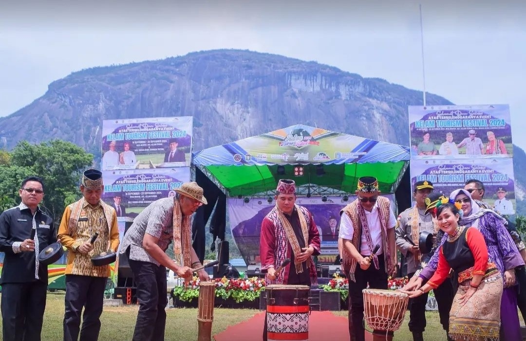 Resmi di Gelar! Kelam Tourism Festival dan Pameran Pembangunan 2024 di Kabupaten Sintang