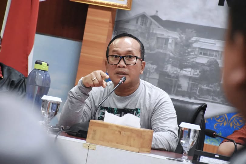 Bupati Kubu Raya Tertibkan Pedagang di Jalan Alianyang, Kios Akan Dilokalisasi