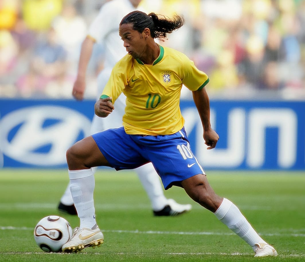 Di Roasting Habis-habisan, Ronaldinho Sebut Timnas Brazil Tim Ampas, Begini Tanggapan Raphinha!
