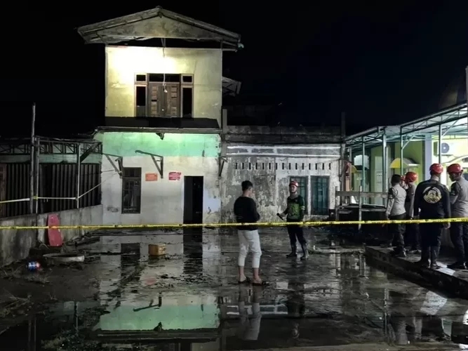 Satu dari Sekian Banyak Rumah Sitaan Bank BRI di Kubu Raya Terbakar, Penyebab Masih Diselidiki